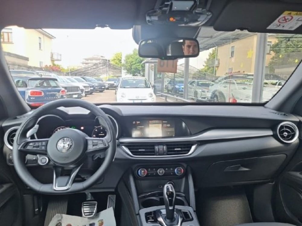 Alfa Romeo Stelvio nuova a Monza e Brianza (8)