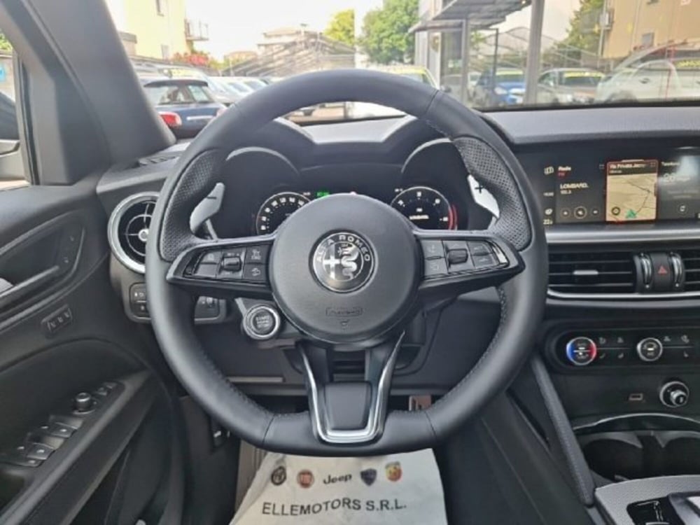 Alfa Romeo Stelvio nuova a Monza e Brianza (9)
