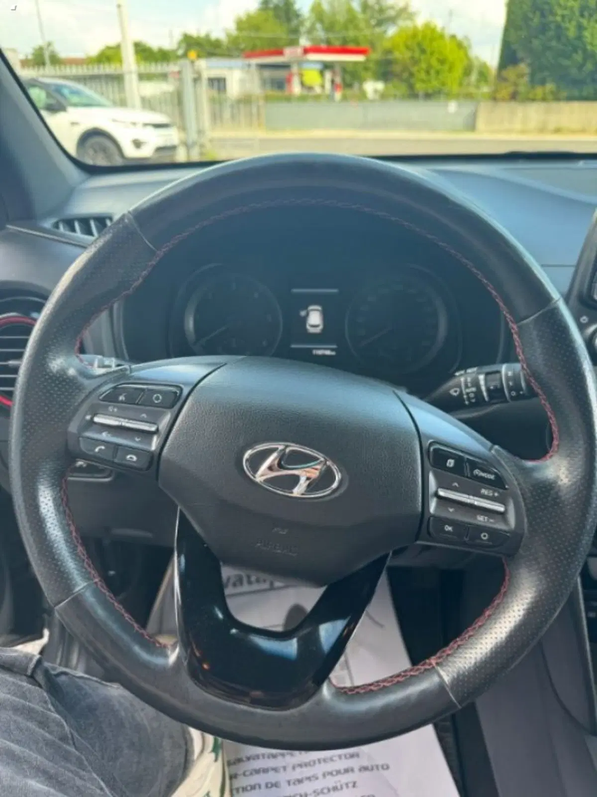 Hyundai Kona usata a Lucca (8)
