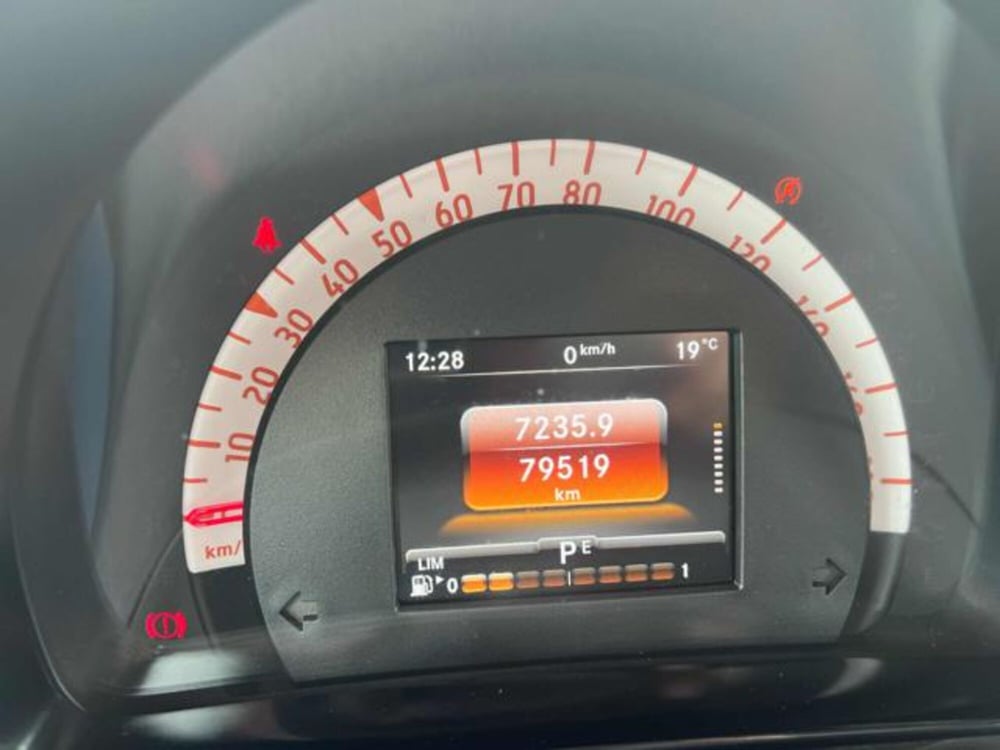 smart Fortwo usata a Lucca (12)