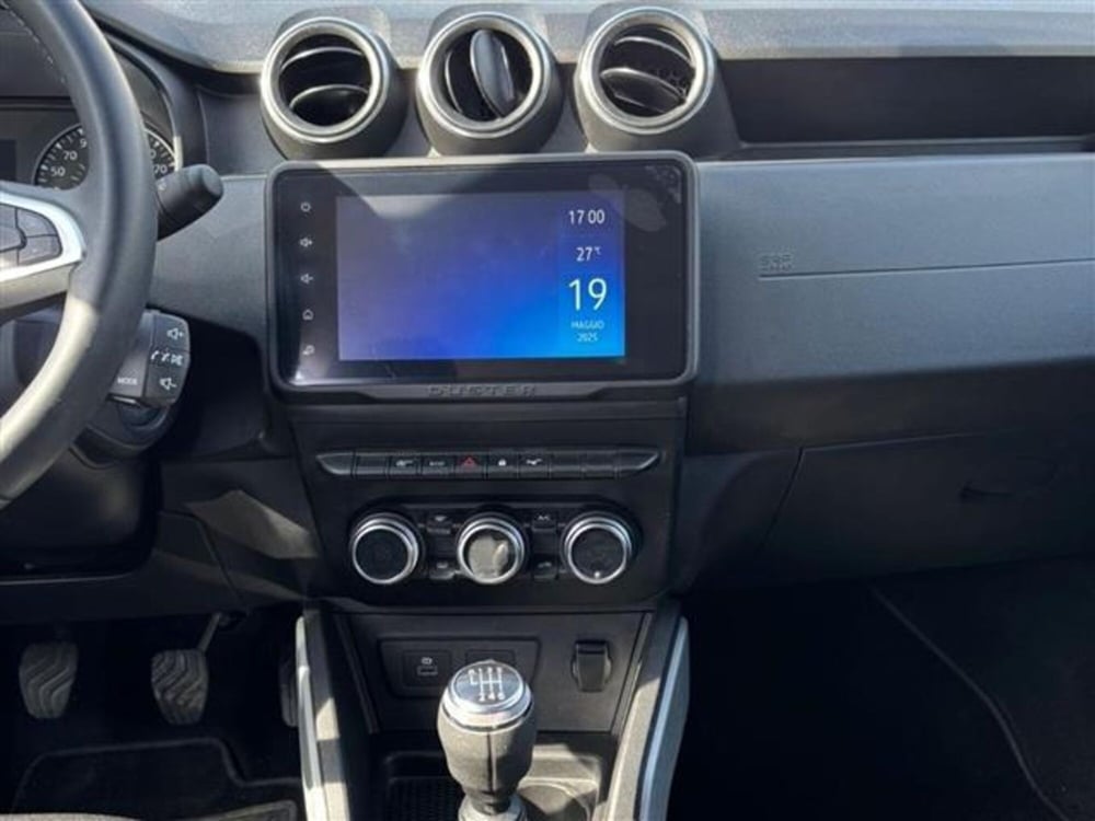 Dacia Duster usata a Livorno (11)