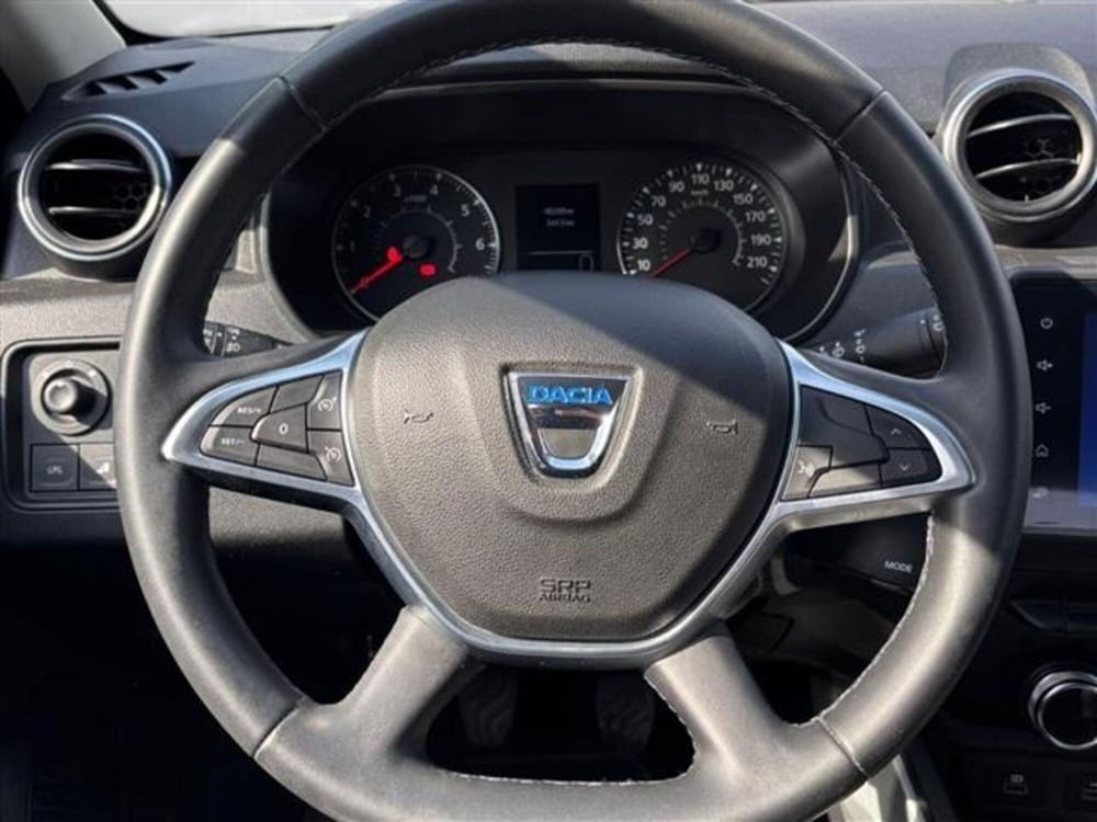 Dacia Duster usata a Livorno (12)