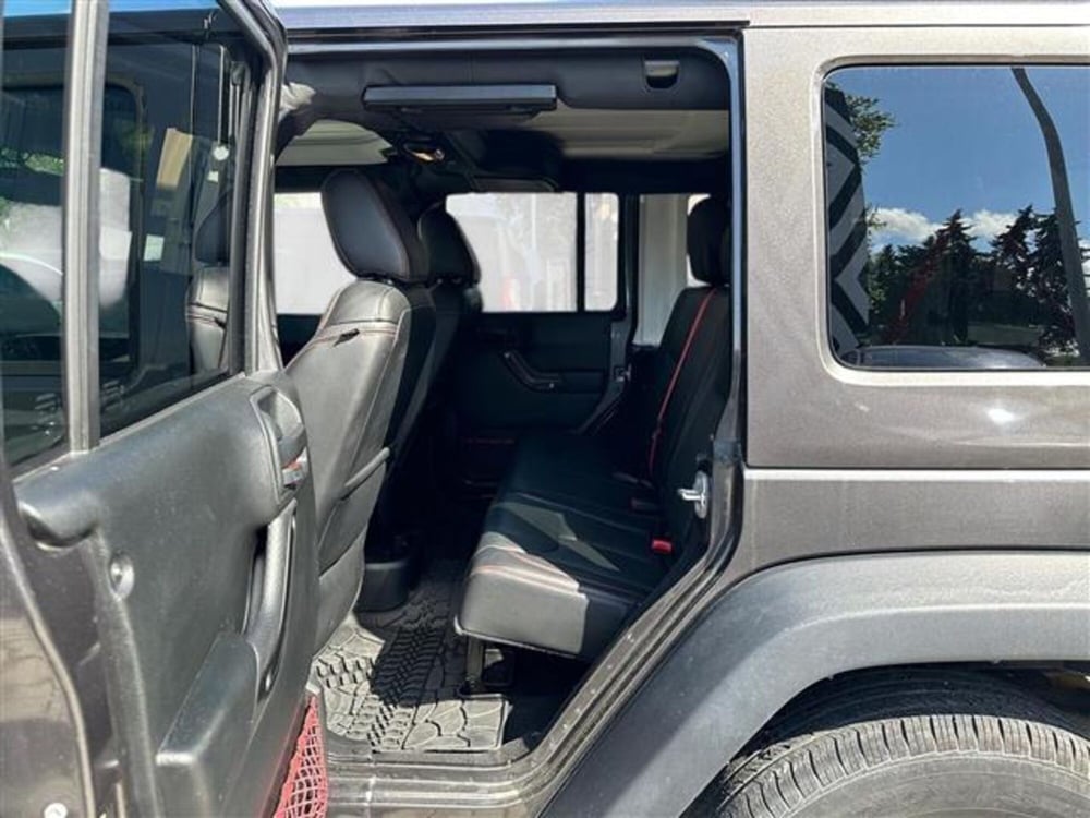 Jeep Wrangler Unlimited usata a Livorno (13)