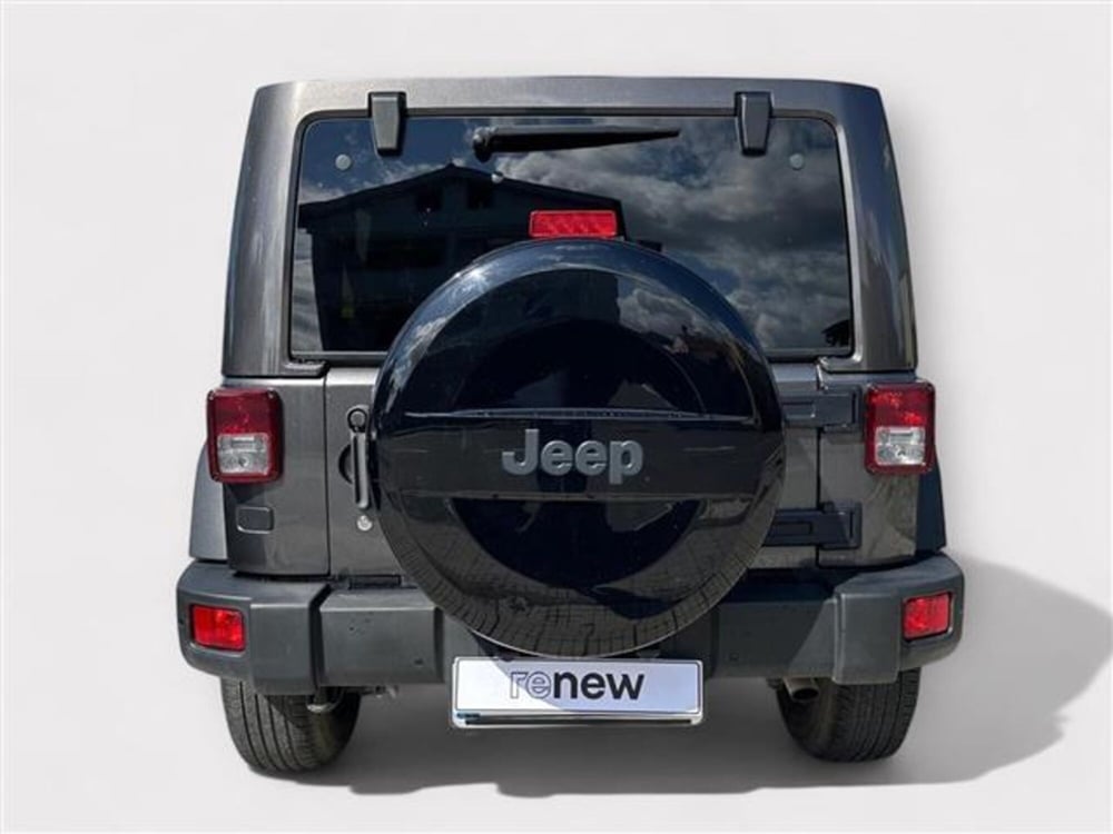 Jeep Wrangler Unlimited usata a Livorno (4)