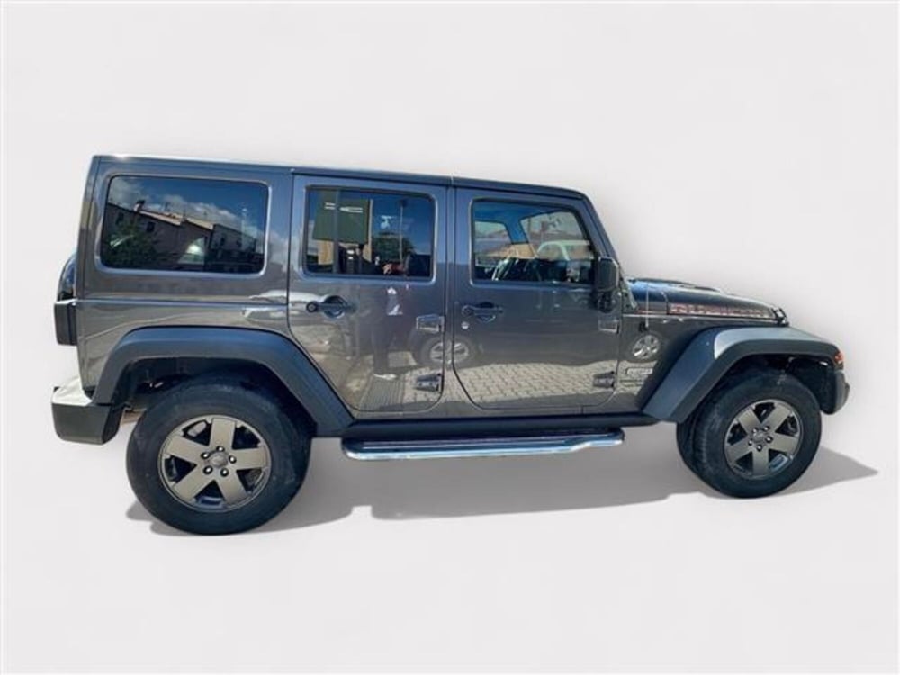 Jeep Wrangler Unlimited usata a Livorno (6)