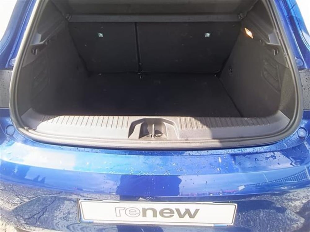 Renault Clio nuova a Livorno (15)