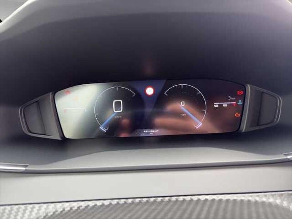 Peugeot 208 nuova a Vibo Valentia (11)