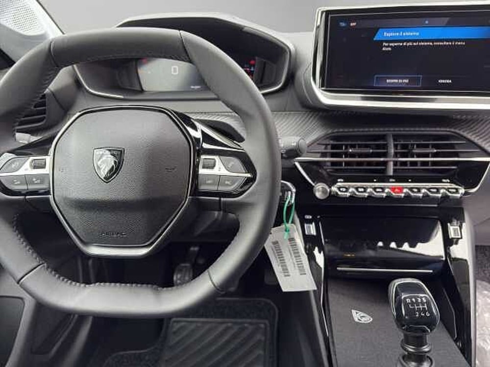 Peugeot 208 nuova a Vibo Valentia (12)