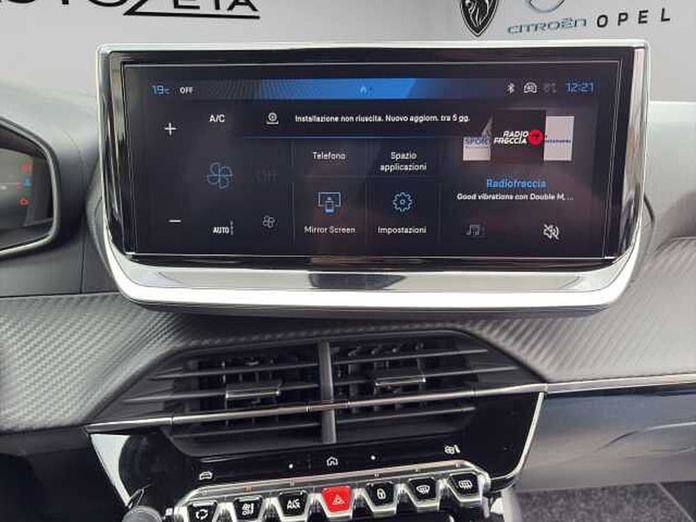 Peugeot 208 nuova a Vibo Valentia (13)
