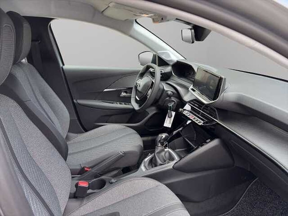 Peugeot 208 nuova a Vibo Valentia (10)