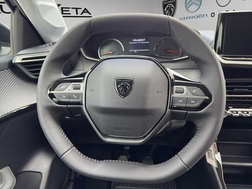 Peugeot 208 nuova a Vibo Valentia (11)