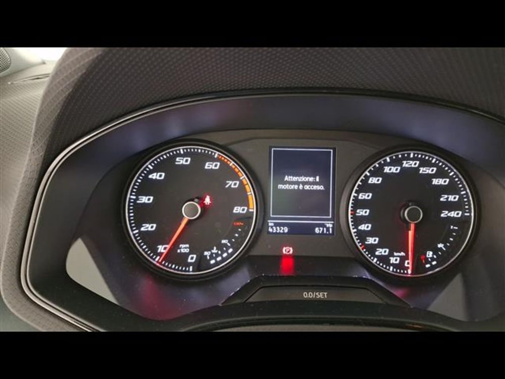 SEAT Arona usata a Milano (14)
