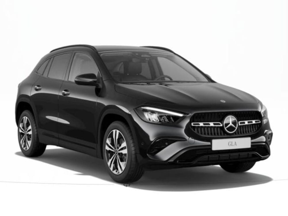 Mercedes-Benz GLA SUV nuova a Verona