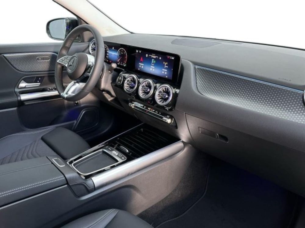 Mercedes-Benz GLA SUV nuova a Verona (10)