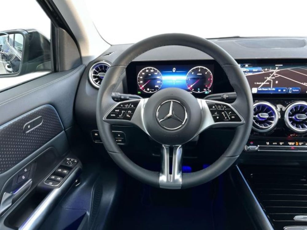 Mercedes-Benz GLA SUV nuova a Verona (14)
