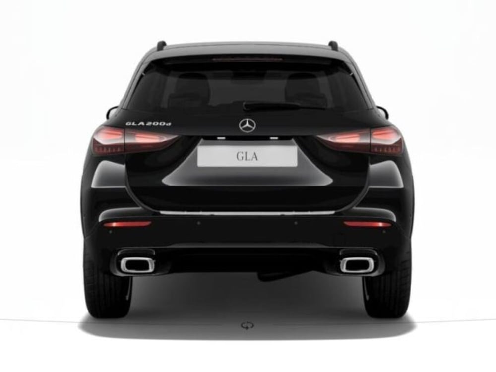 Mercedes-Benz GLA SUV nuova a Verona (4)