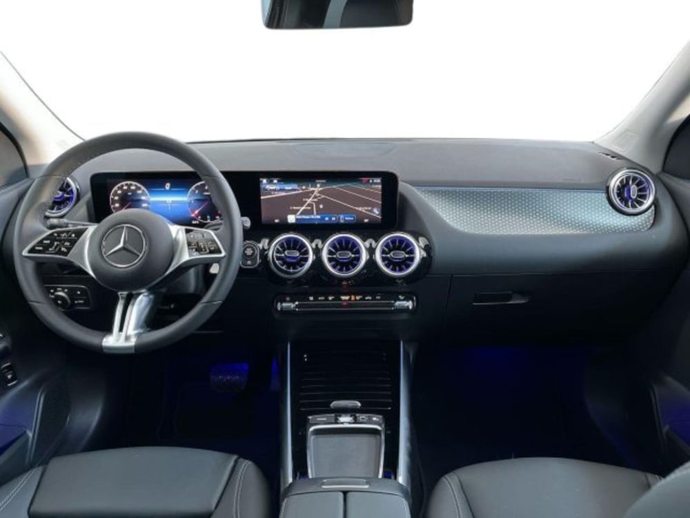 Mercedes-Benz GLA SUV nuova a Verona (9)