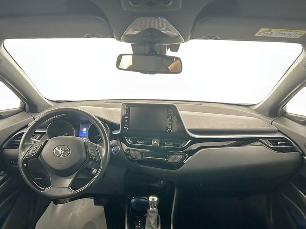 Toyota Toyota C-HR usata a Monza e Brianza (9)