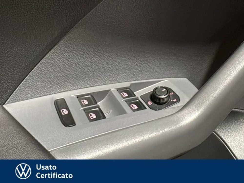 Volkswagen T-Cross usata a Vicenza (15)