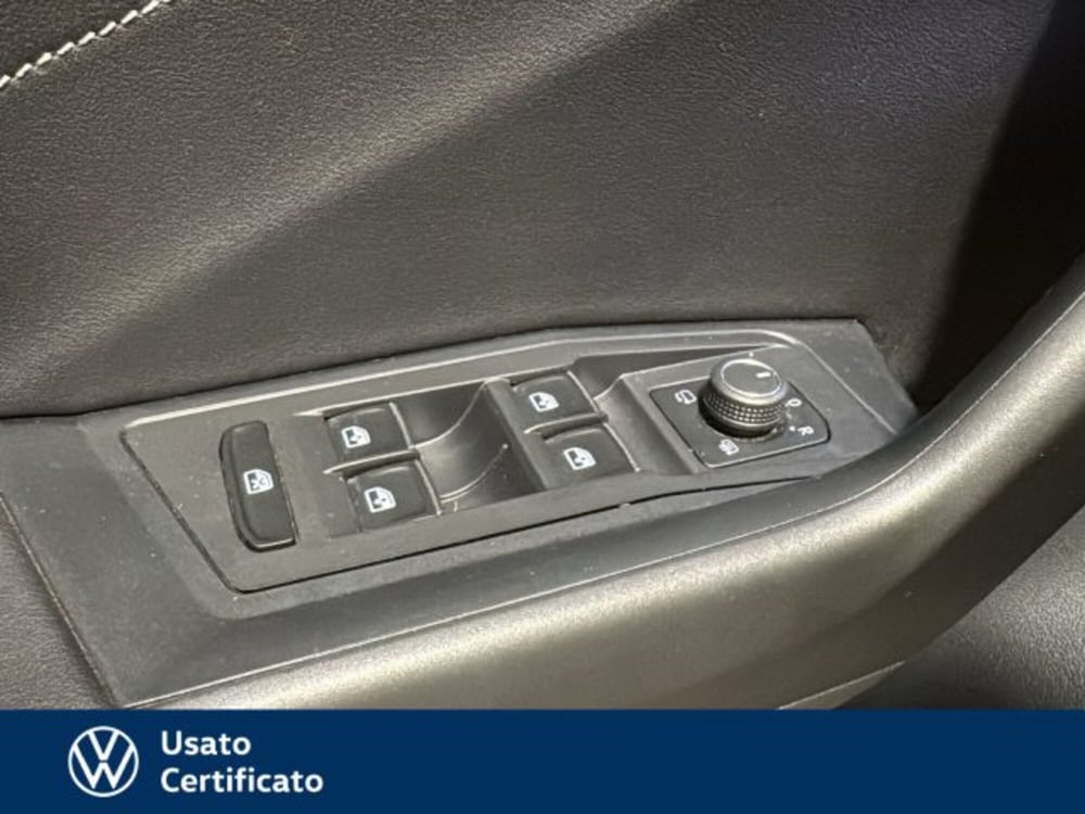 Volkswagen T-Roc usata a Vicenza (14)