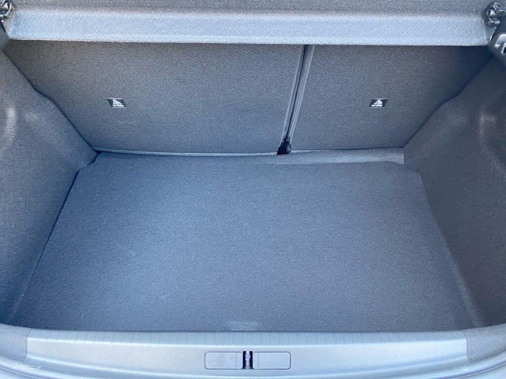 Peugeot 208 nuova a Torino (10)