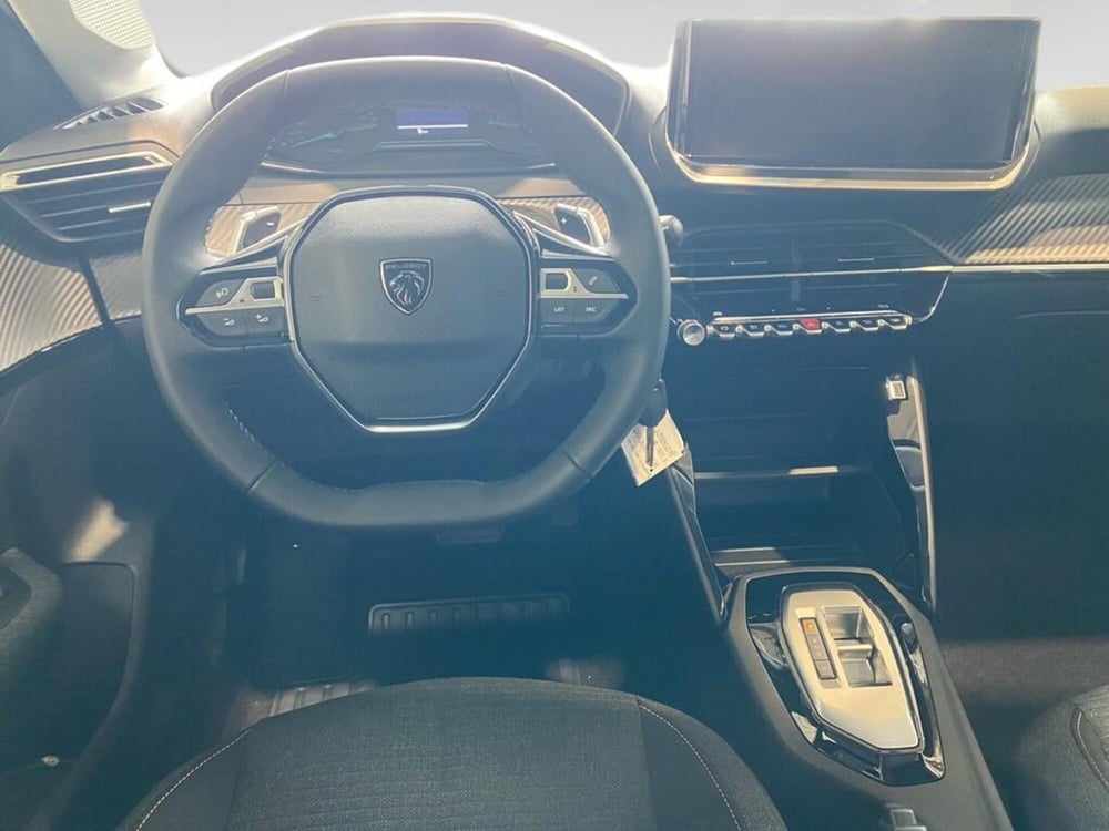 Peugeot 208 nuova a Torino (7)