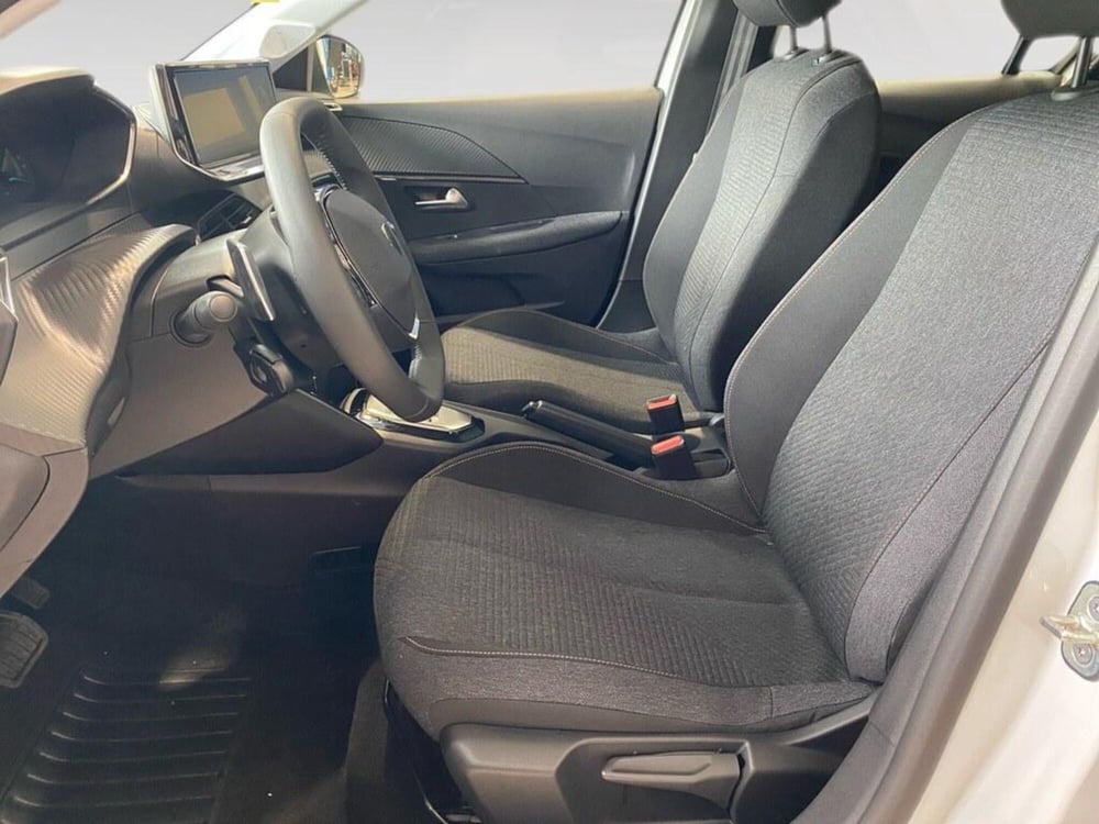 Peugeot 208 nuova a Torino (8)