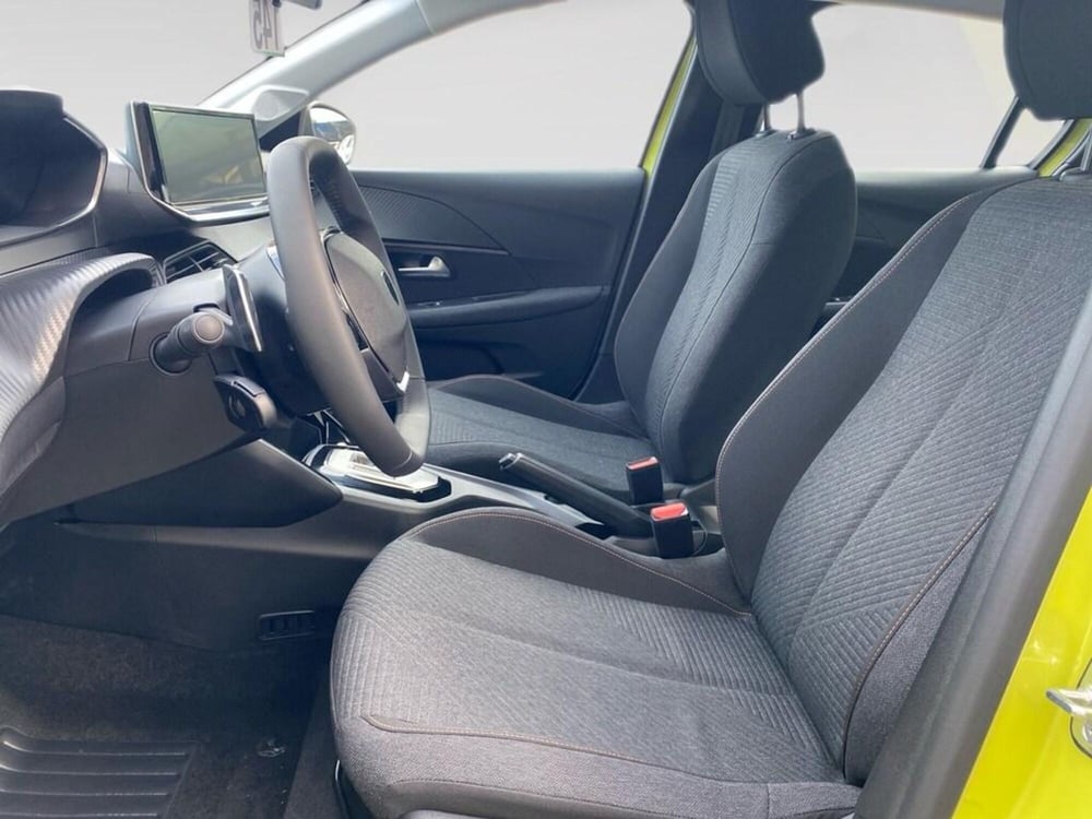 Peugeot 208 nuova a Torino (8)