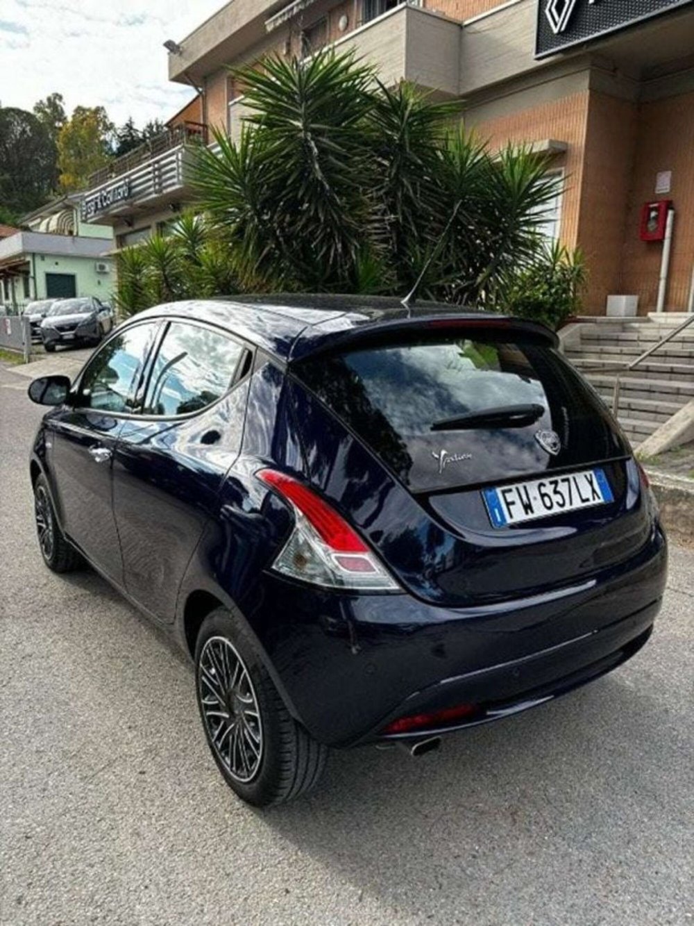 Lancia Ypsilon usata a Firenze (6)