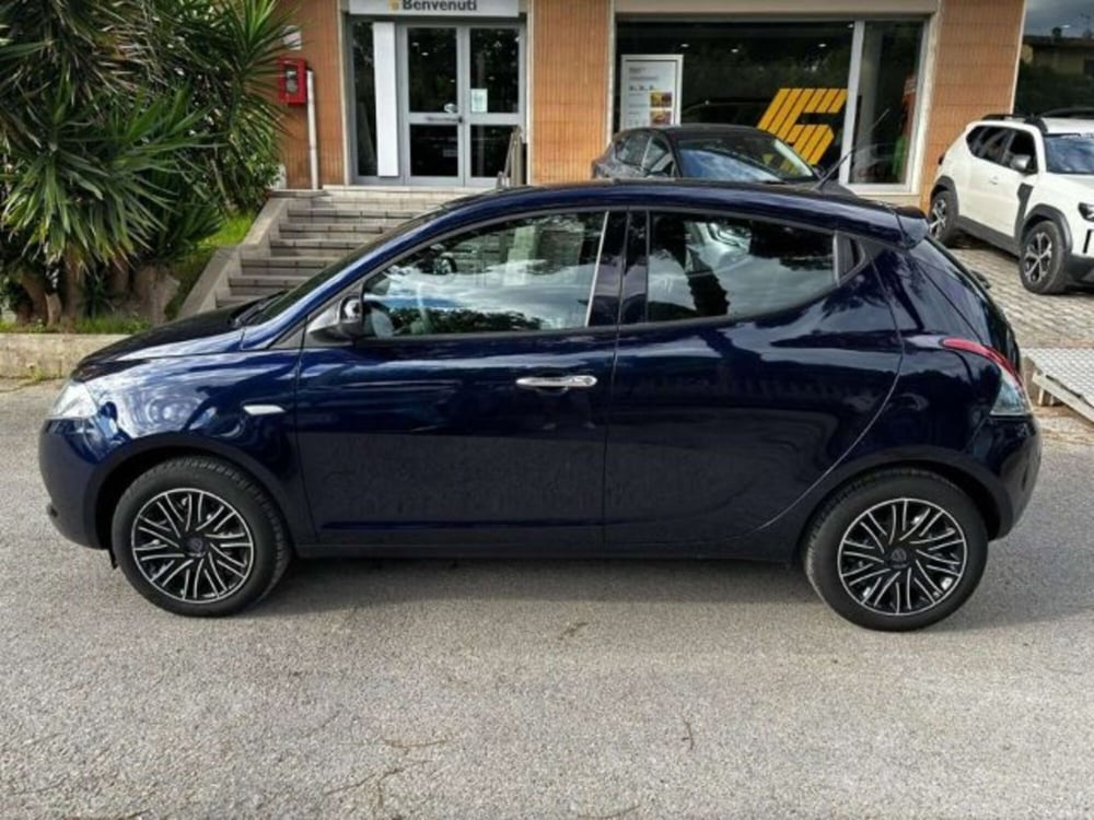 Lancia Ypsilon usata a Firenze (7)