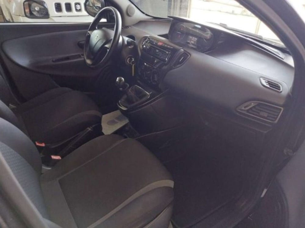 Lancia Ypsilon usata a Firenze (13)