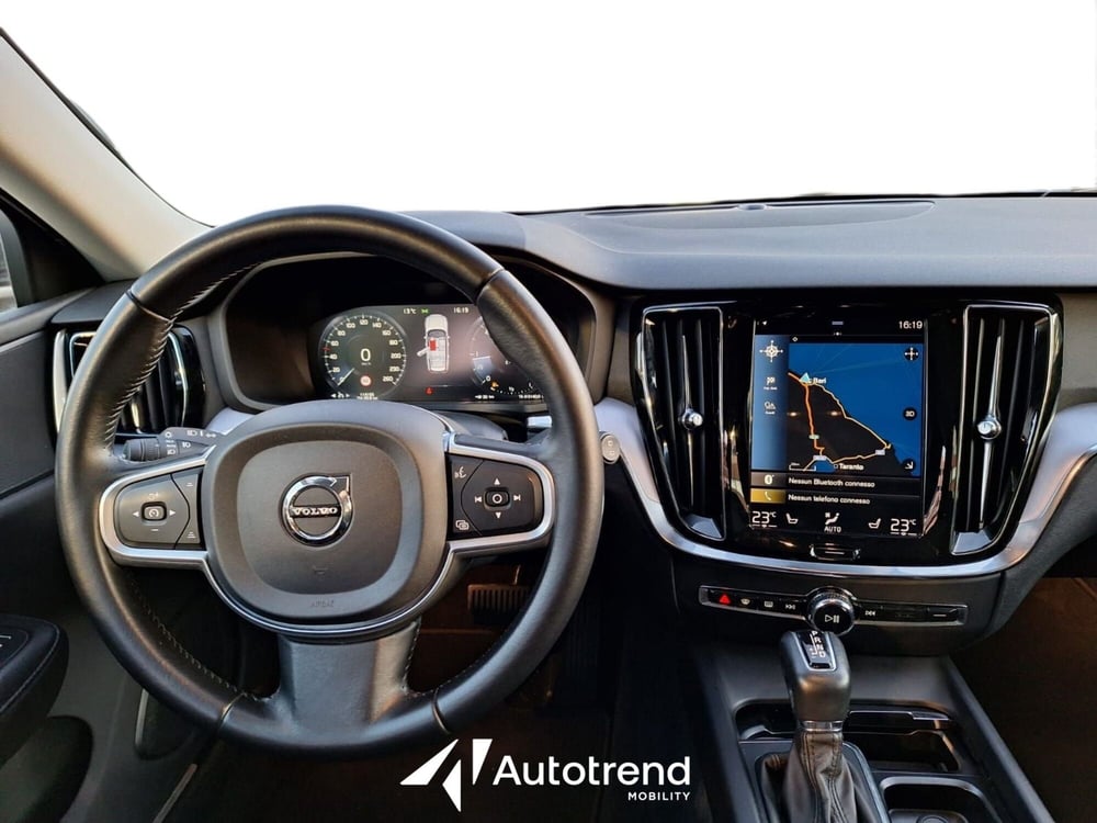 Volvo V60 usata a Bari (9)
