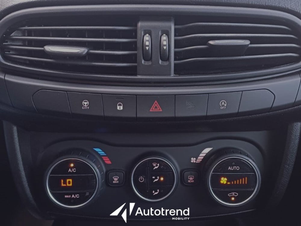 Fiat Tipo Station Wagon usata a Bari (11)