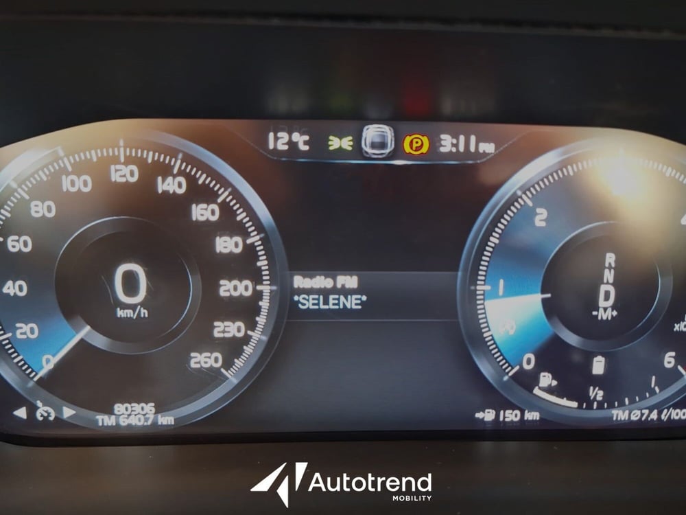 Volvo XC60 usata a Bari (10)
