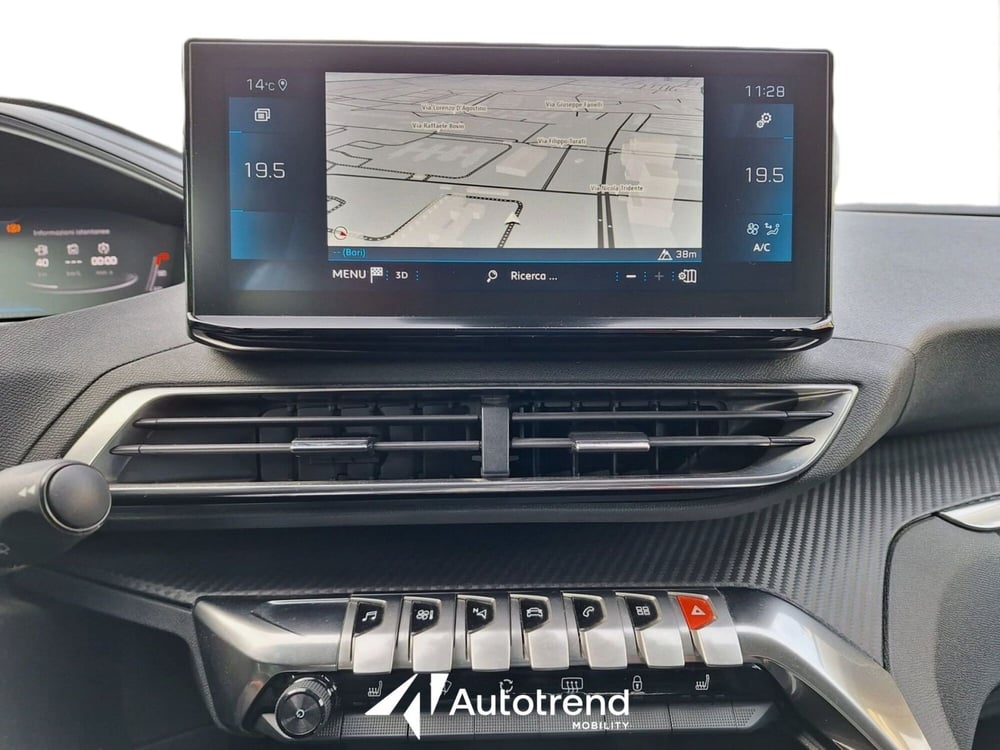 Peugeot 3008 usata a Bari (12)