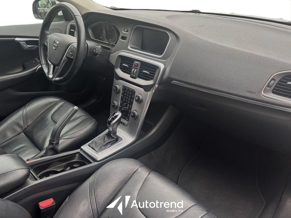 Volvo V40 usata a Bari (10)