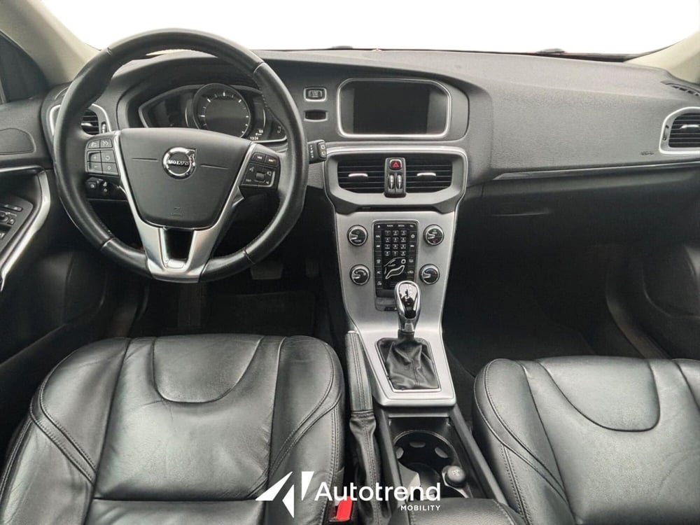Volvo V40 usata a Bari (11)