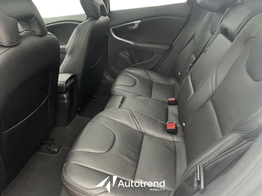 Volvo V40 usata a Bari (18)
