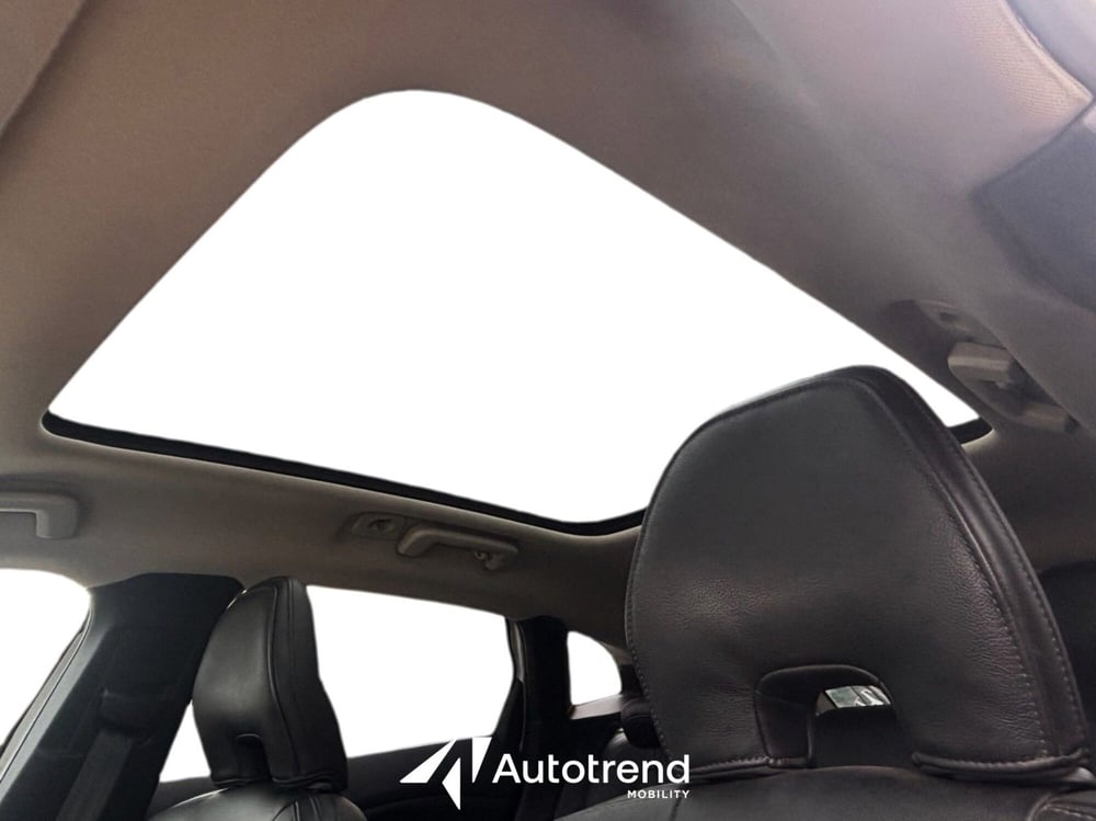 Volvo V40 usata a Bari (7)