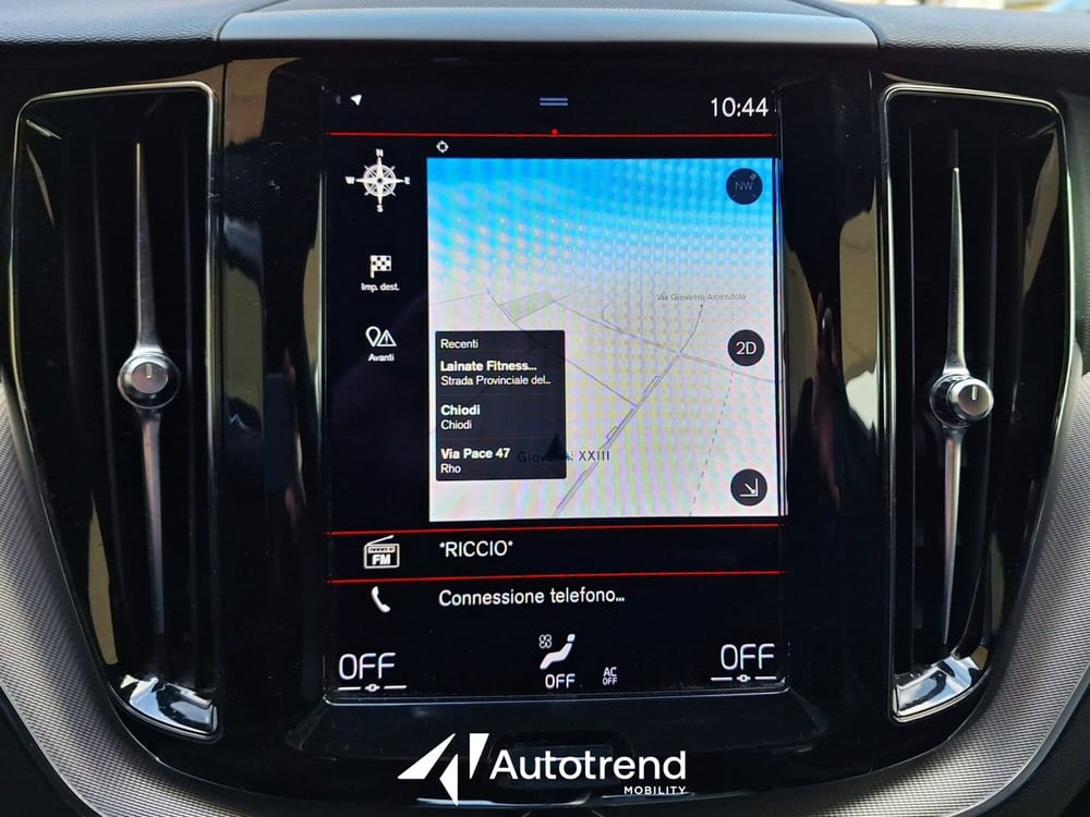Volvo XC60 usata a Bari (11)