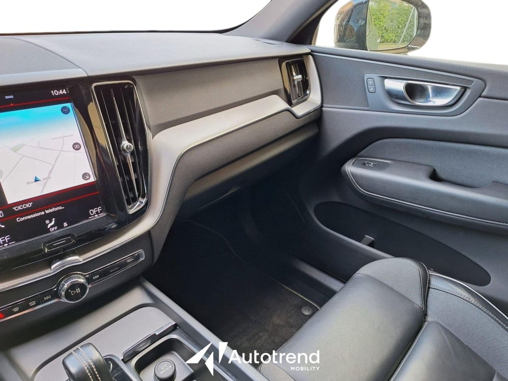 Volvo XC60 usata a Bari (13)