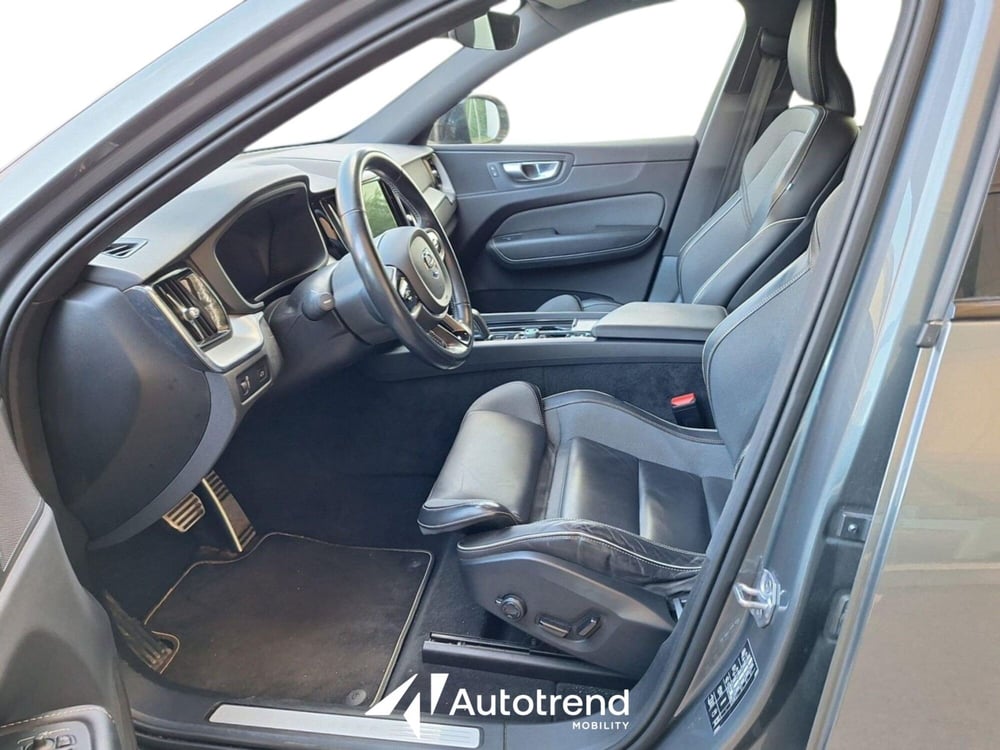 Volvo XC60 usata a Bari (6)