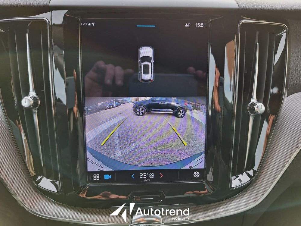 Volvo XC60 usata a Bari (10)