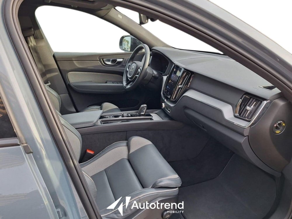 Volvo XC60 usata a Bari (5)