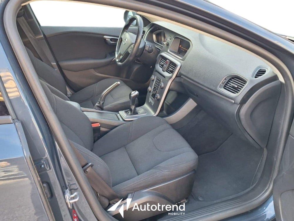 Volvo V40 usata a Bari (6)