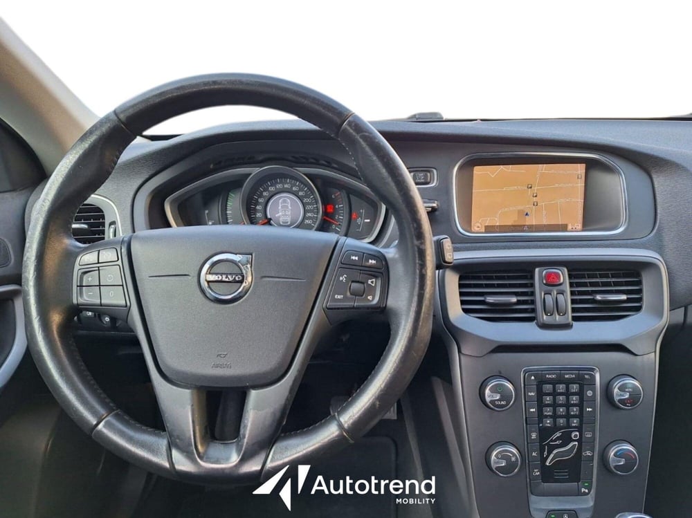 Volvo V40 usata a Bari (8)