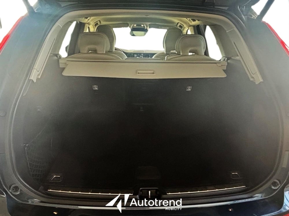 Volvo XC60 usata a Bari (19)
