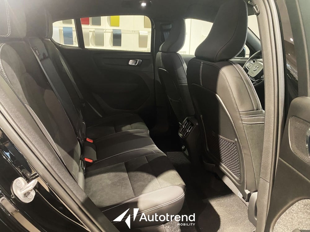 Volvo C40 nuova a Bari (15)