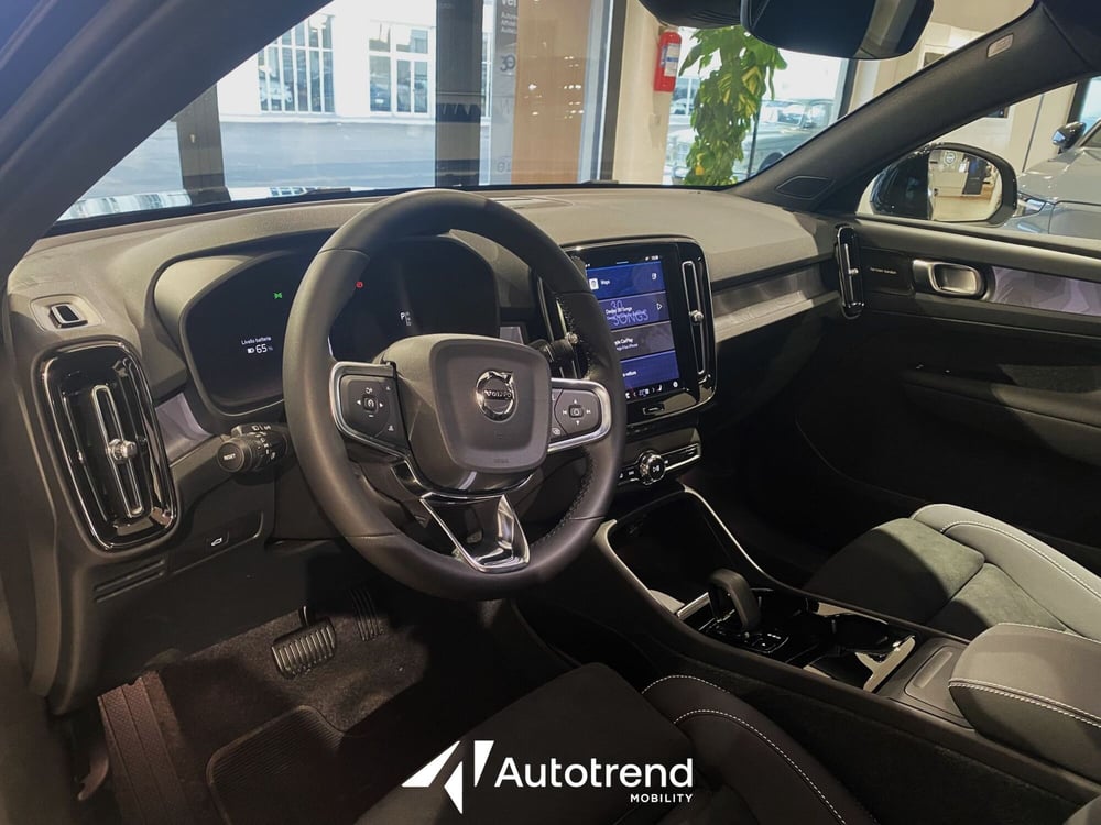 Volvo C40 nuova a Bari (8)