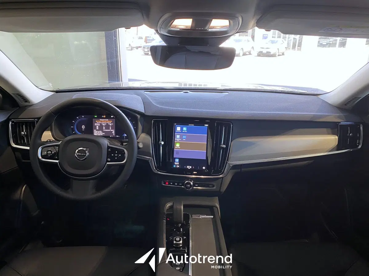 Volvo V90 nuova a Bari (10)